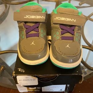 Nike jordan 1 low size 5 toddler boys grey